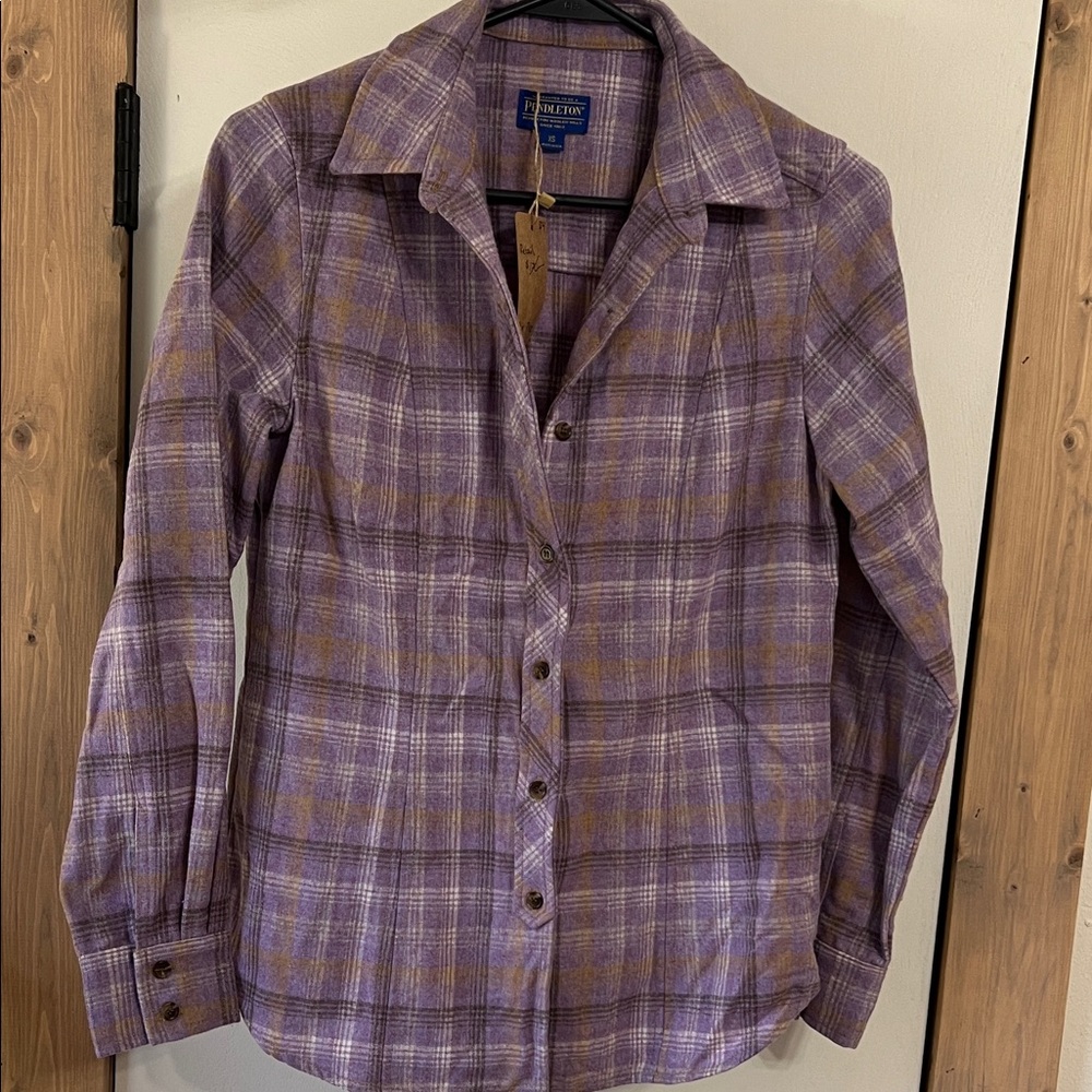 Pendleton XS women’s Virgin Wool button up shirt